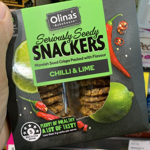 继续往下读——在这里，我来看看这些可爱的迷你花盆，它们是为你的厨房准备的新鲜草本植物。它们值得购买吗?他们容易照顾吗?