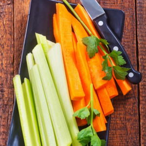 帮助你减肥的7种最好的蔬菜(提供建议)